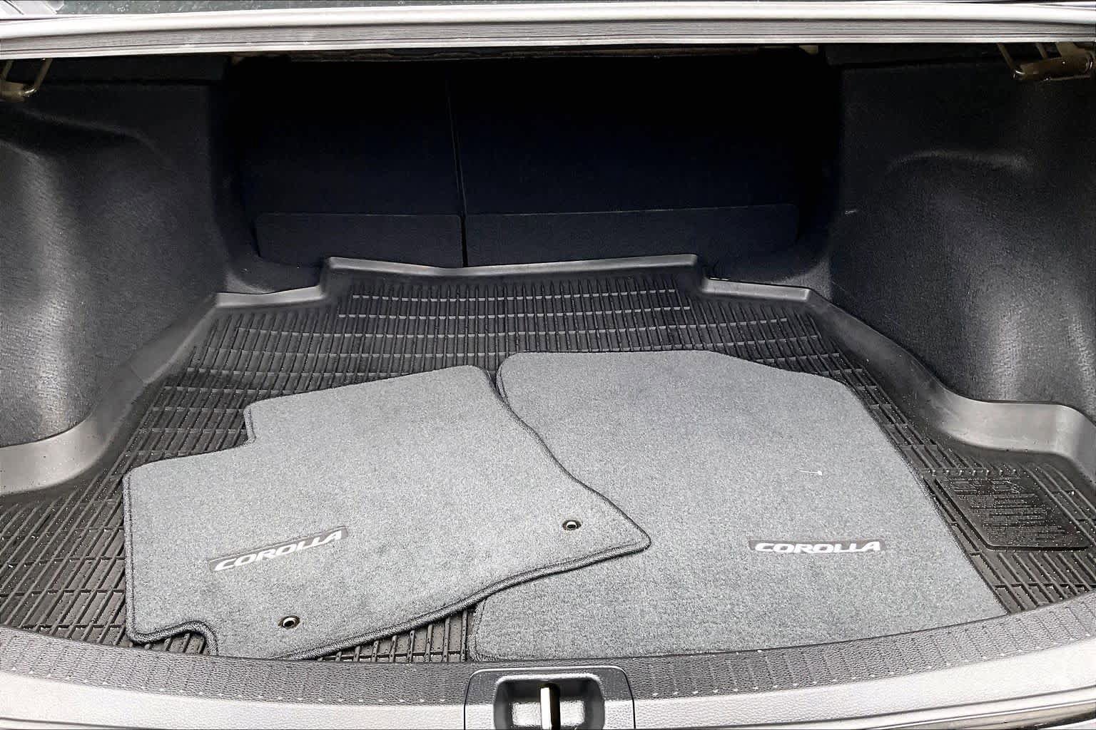 Used 2024 Toyota Corolla LE image 34