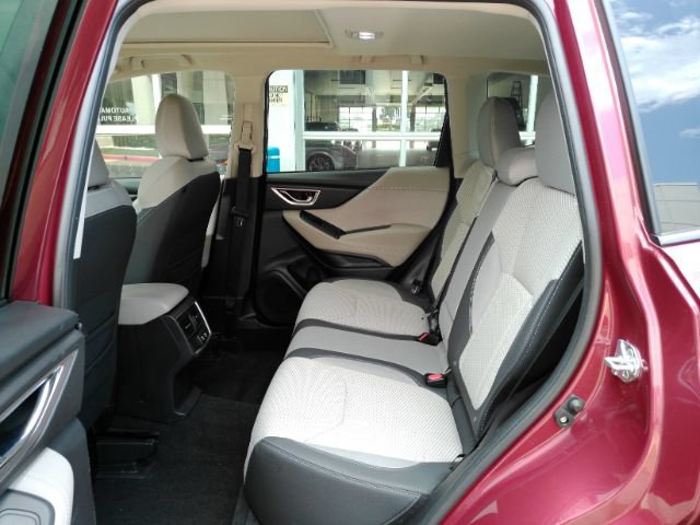 Used 2023 Subaru Forester Premium AWD/4WD image 17