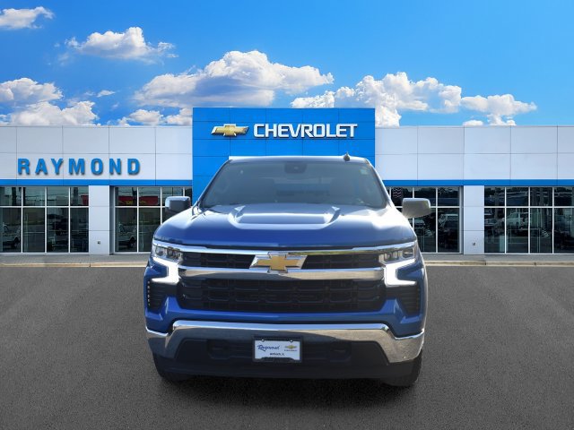 Used 2022 Chevrolet Silverado 1500 LT w/ Convenience Package II AWD/4WD image 8
