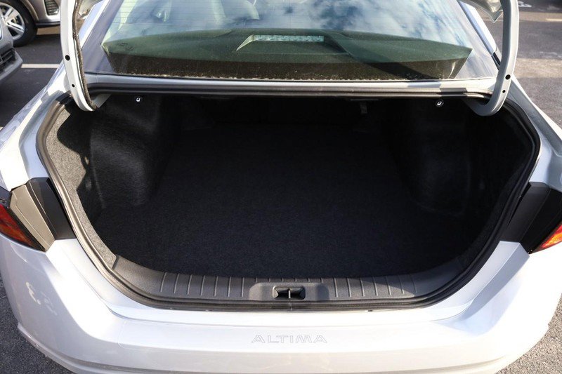 New 2025 Nissan Altima 2.5 SV image 7
