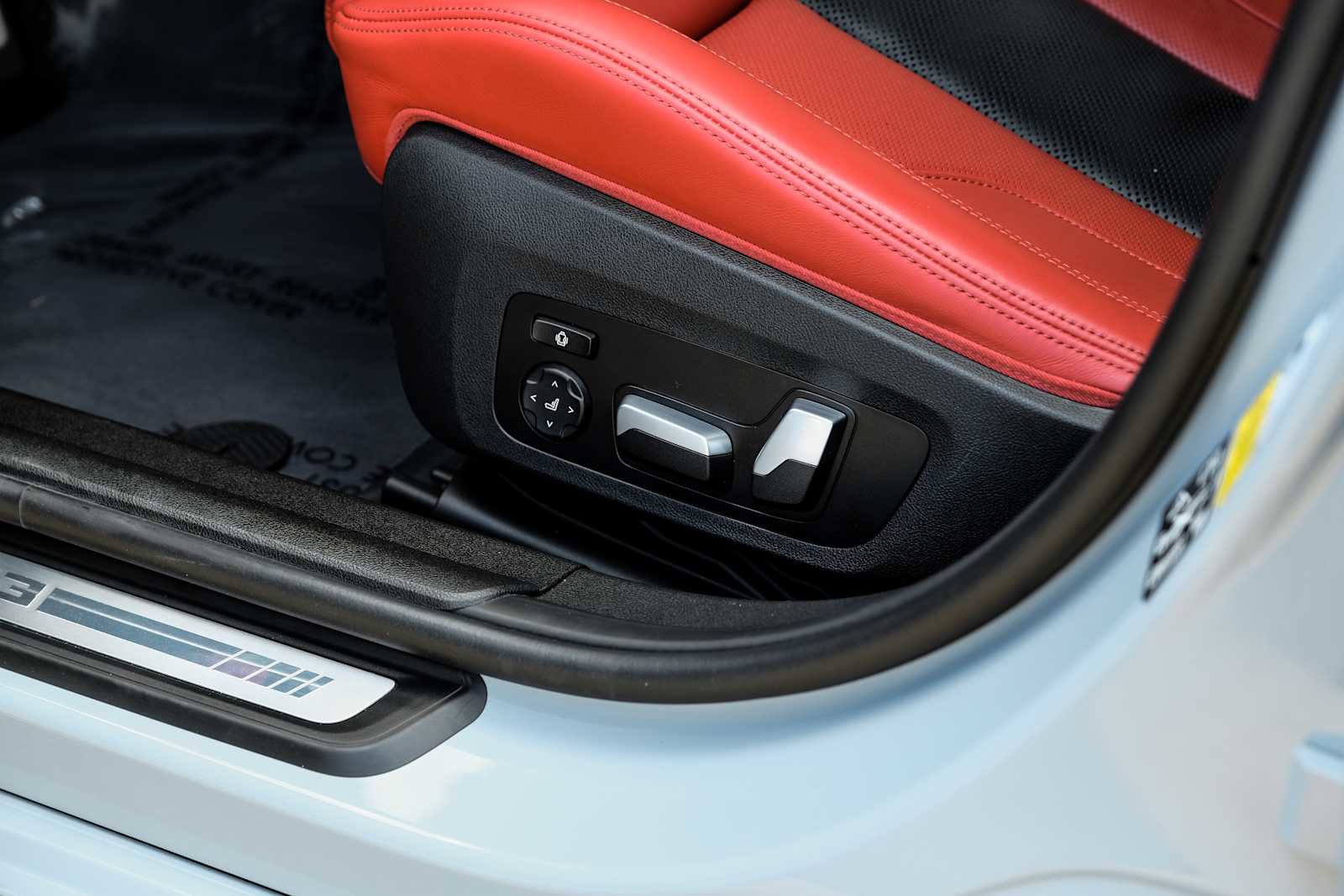 Used 2023 BMW M3 Competition w/ Executive Package image 39