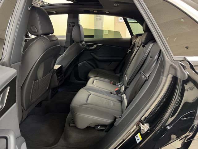 Used 2025 Audi Q8 Premium w/ Convenience Package AWD/4WD image 23