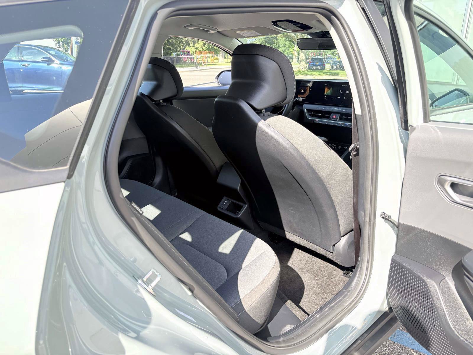 Certified 2025 Kia K4 FWD image 24
