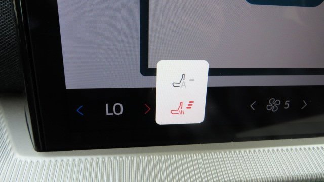 Used 2025 Ford Explorer Active image 14