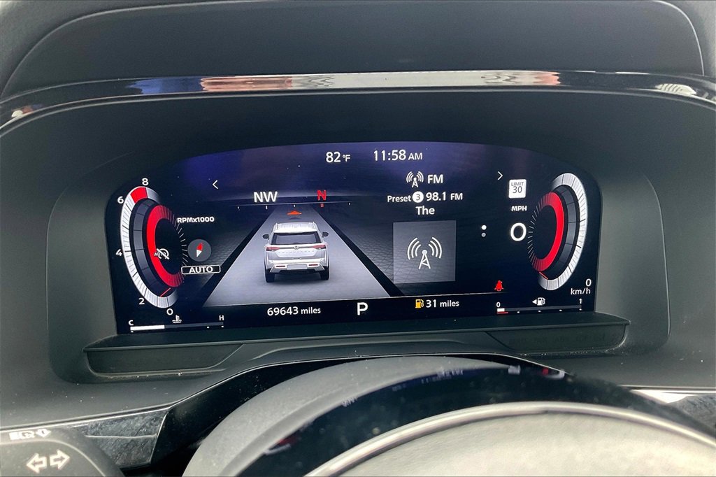 Used 2024 Nissan Pathfinder Platinum image 20