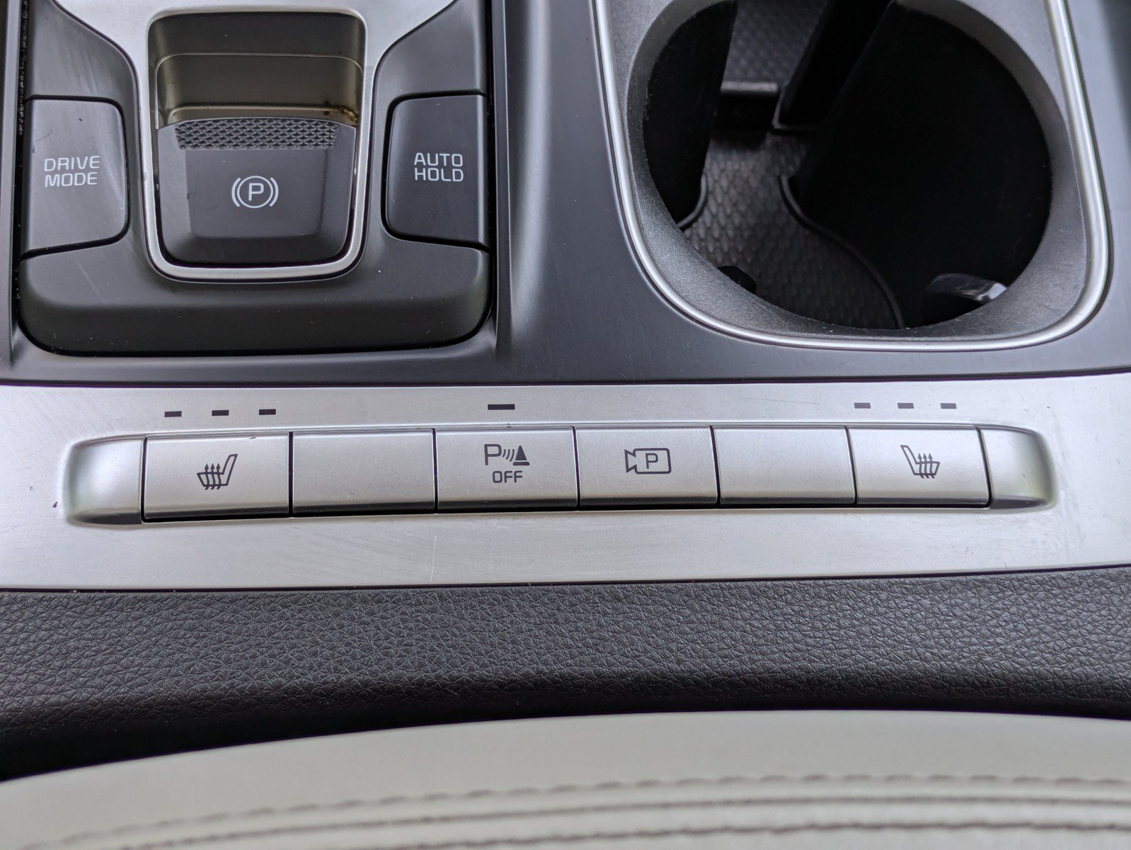 Certified 2022 Kia Carnival LX FWD image 26