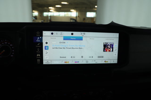 New 2025 Jeep Gladiator Sport image 9