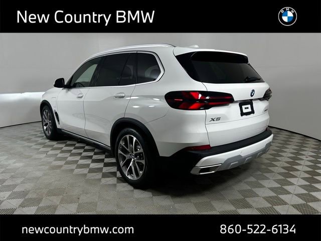 New 2026 BMW X5 xDrive50e w/ Climate Comfort Package image 5