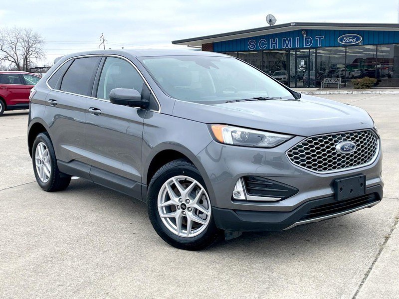 Used 2024 Ford Edge SEL w/ Convenience Package image 2