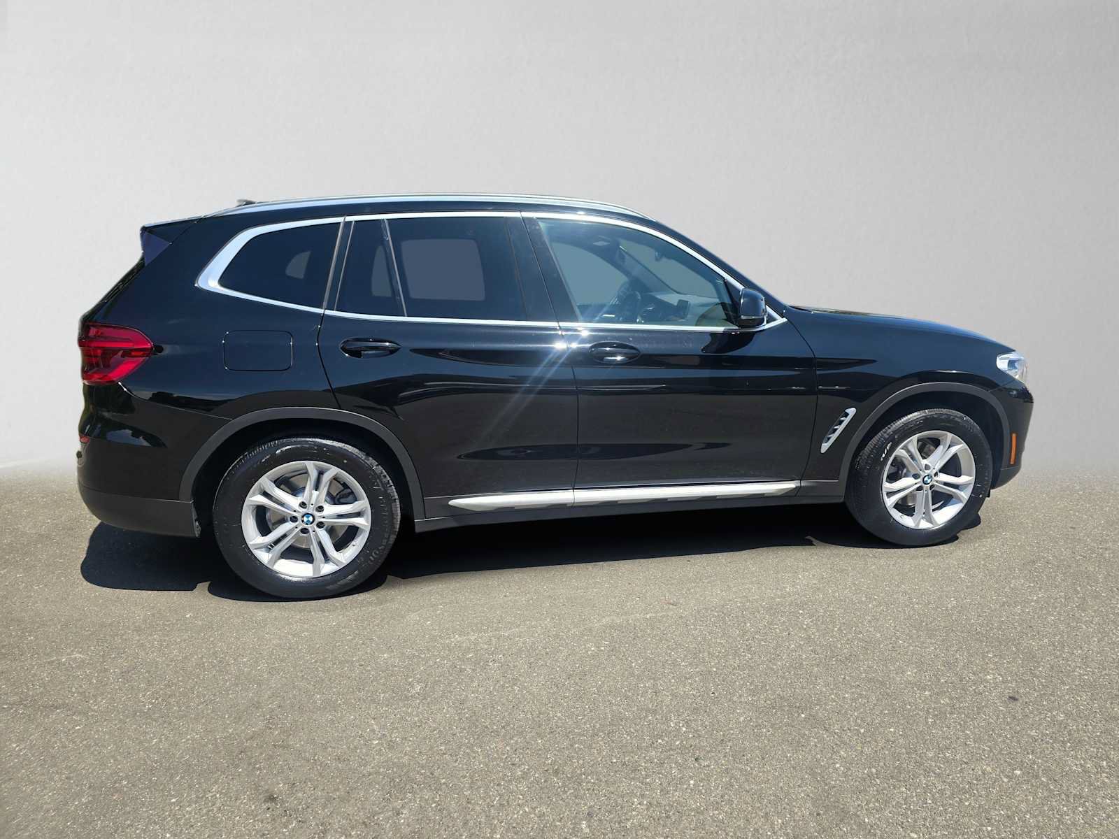 Used 2021 BMW X3 xDrive30i w/ Convenience Package AWD/4WD image 2