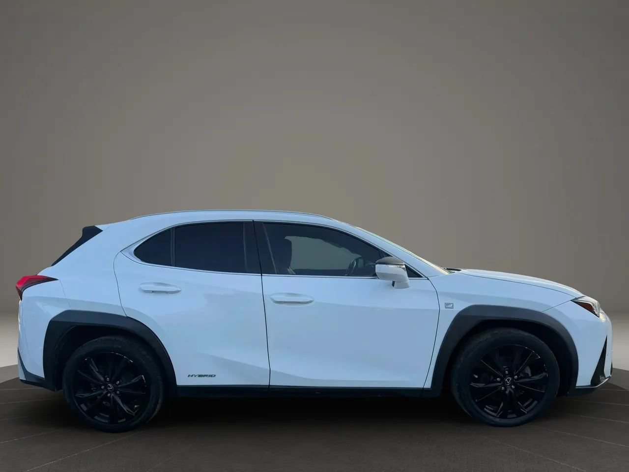 Used 2020 Lexus UX 250h F Sport w/ F Sport Premium Package AWD/4WD image 4