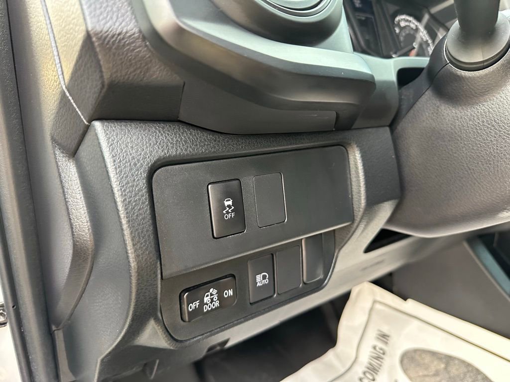 Used 2023 Toyota Tacoma SR AWD/4WD image 21