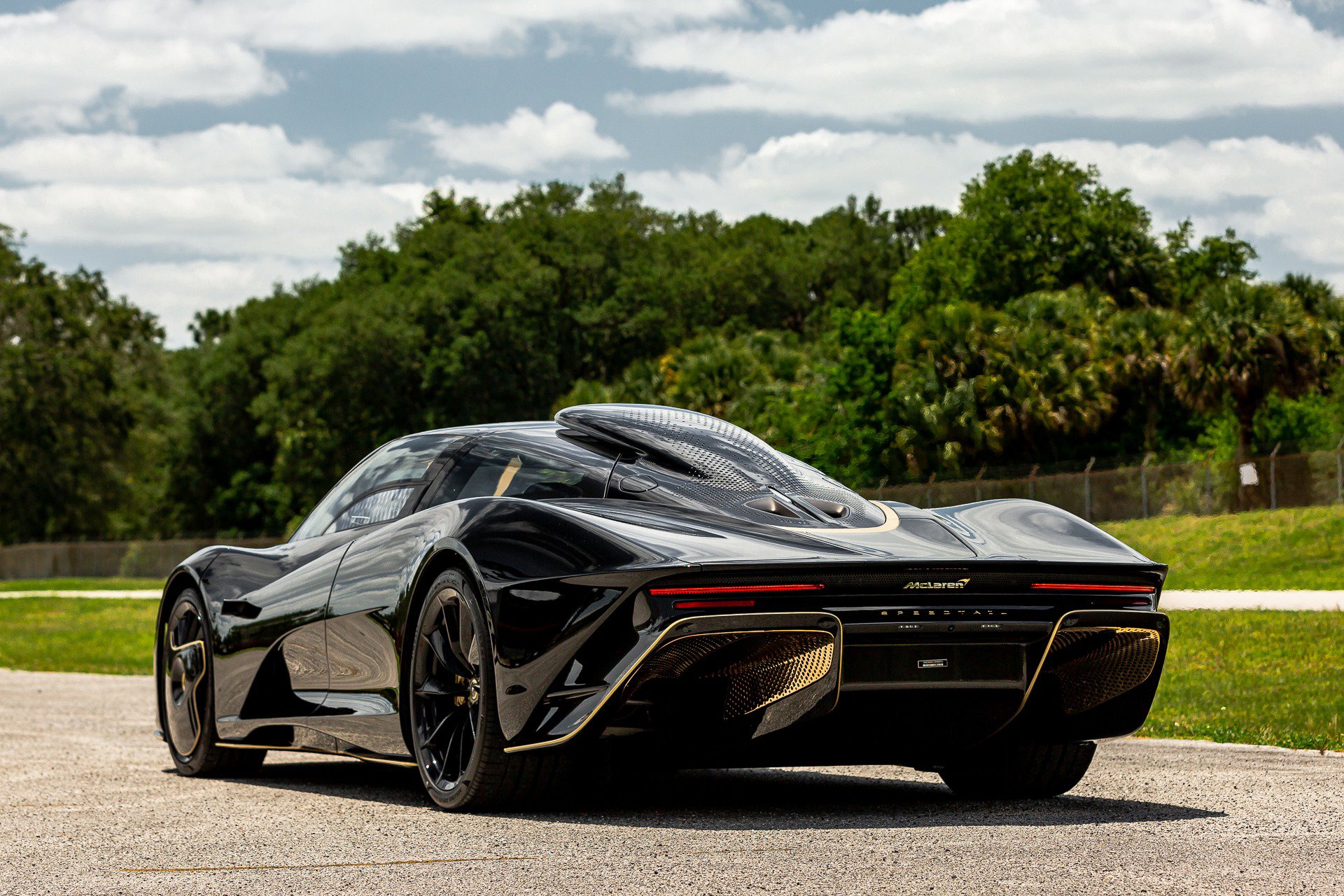 Used 2020 McLaren Speedtail image 48