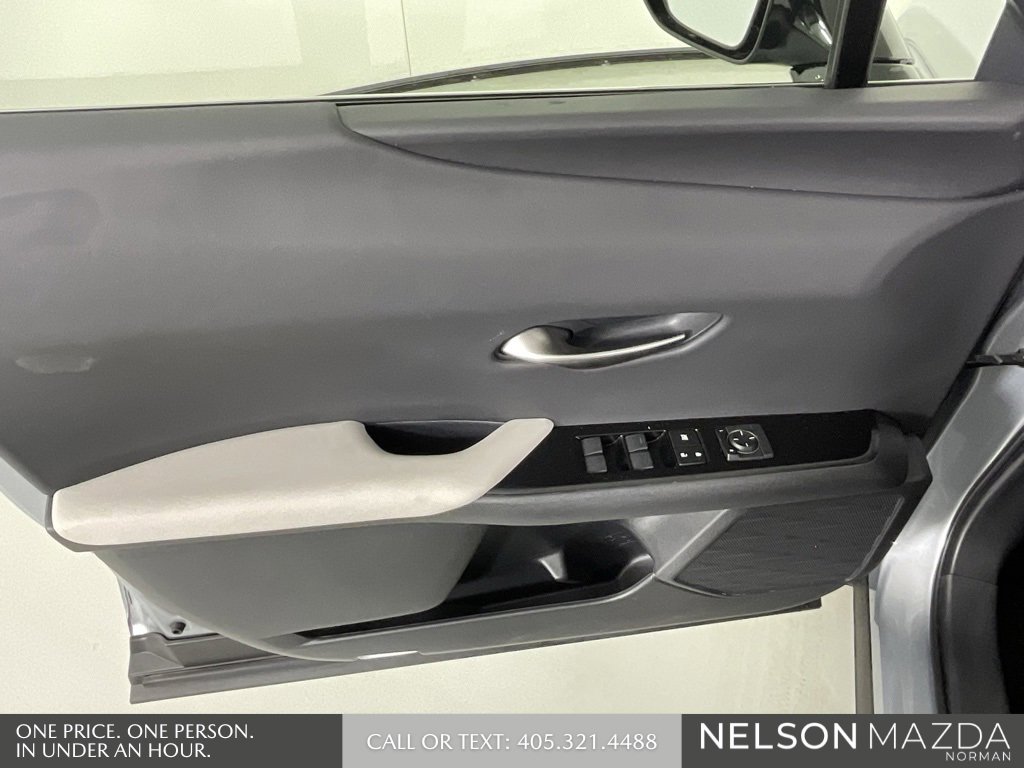 Used 2023 Lexus UX 250h FWD w/ Accessory Package (Z2) image 16