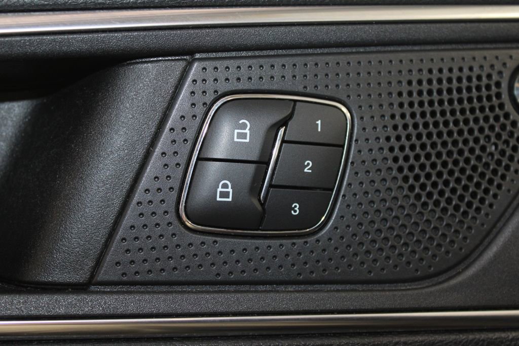 Used 2022 Ford Edge Titanium image 43