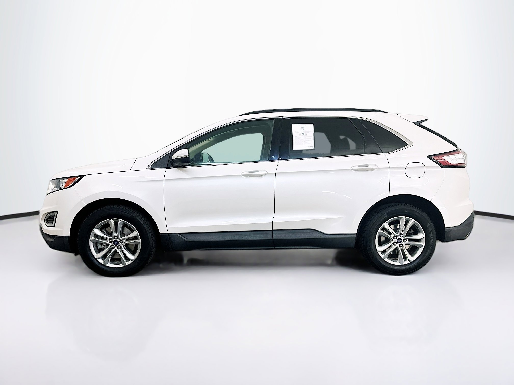 Used 2016 Ford Edge SEL w/ Equipment Group 201A AWD/4WD image 4