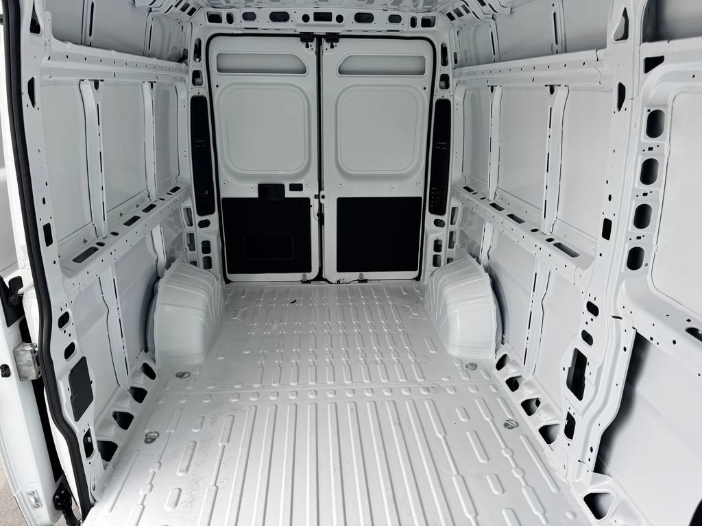 New 2026 RAM ProMaster 2500 w/ Quick Order Package 22G SLT FWD image 13