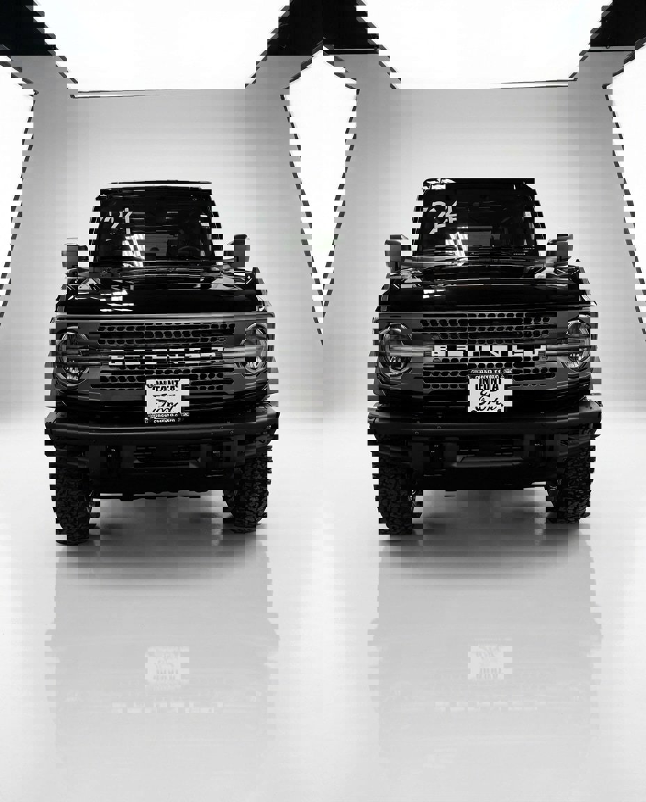 Used 2024 Ford Bronco Badlands image 8