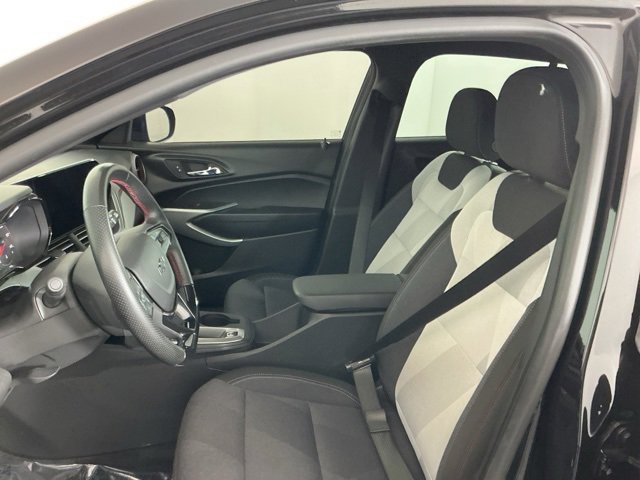 Used 2024 Chevrolet Trax RS w/ Driver Confidence Package image 14