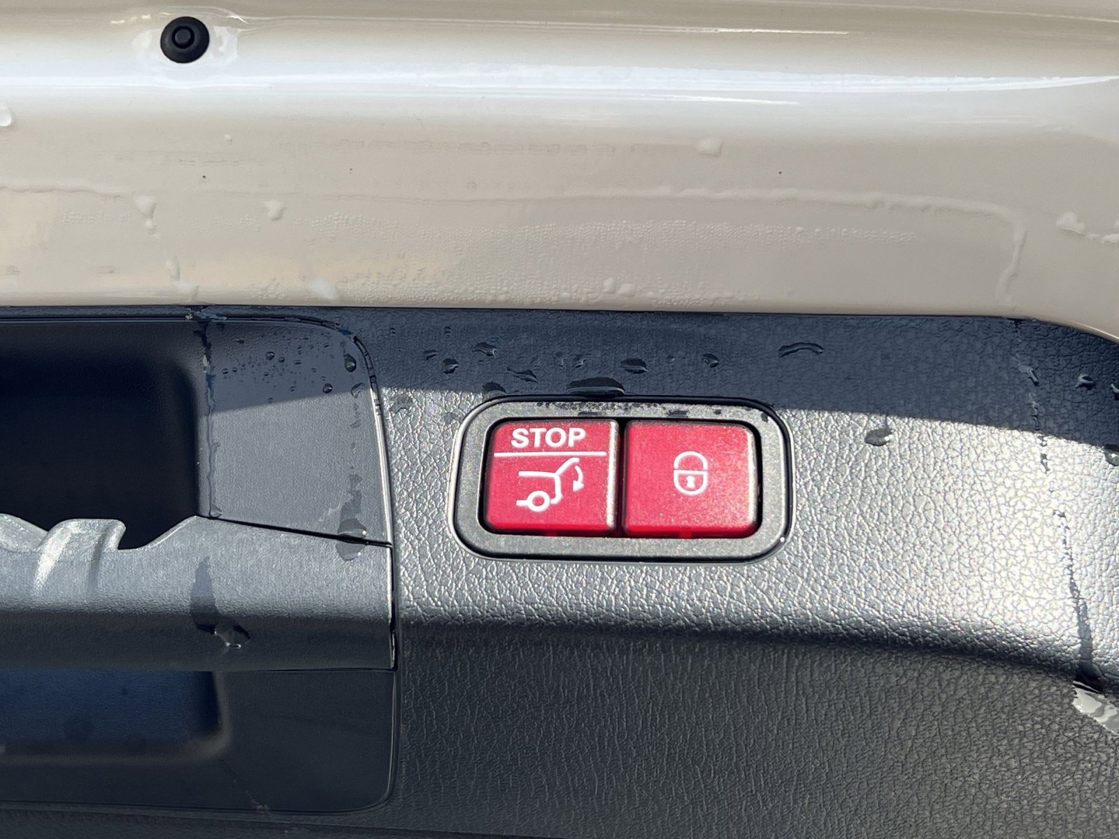 Used 2021 Mercedes-Benz GLB 250 4MATIC image 26