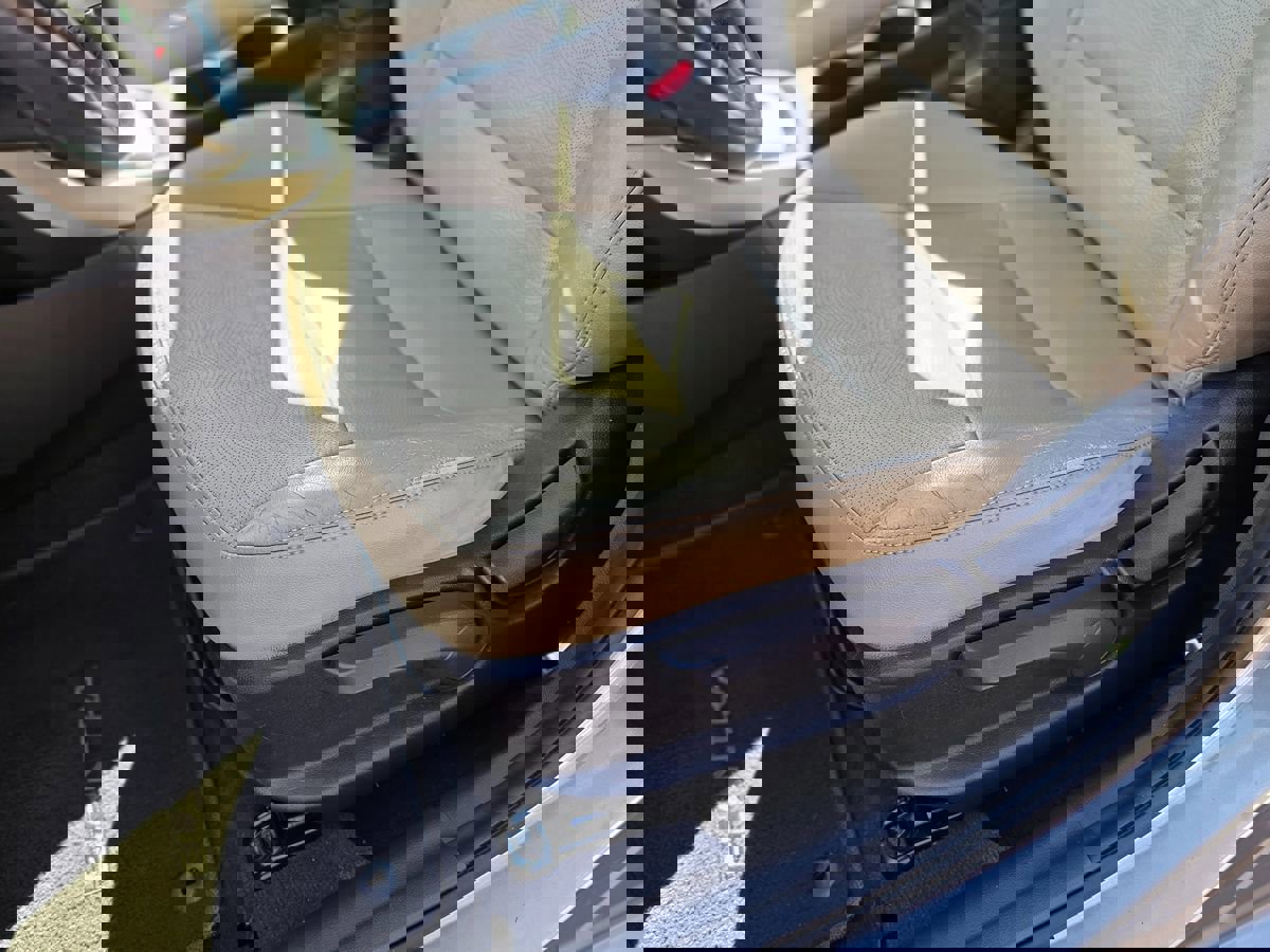 Used 2012 Hyundai Elantra Limited w/ Technology Pkg 5 image 20