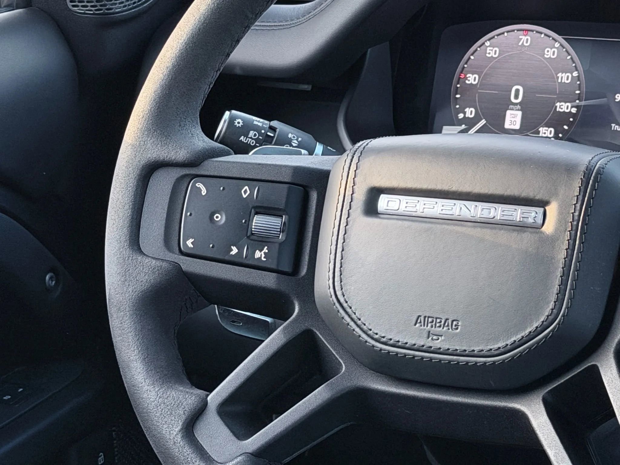 Used 2023 Land Rover Defender 110 V8 image 95