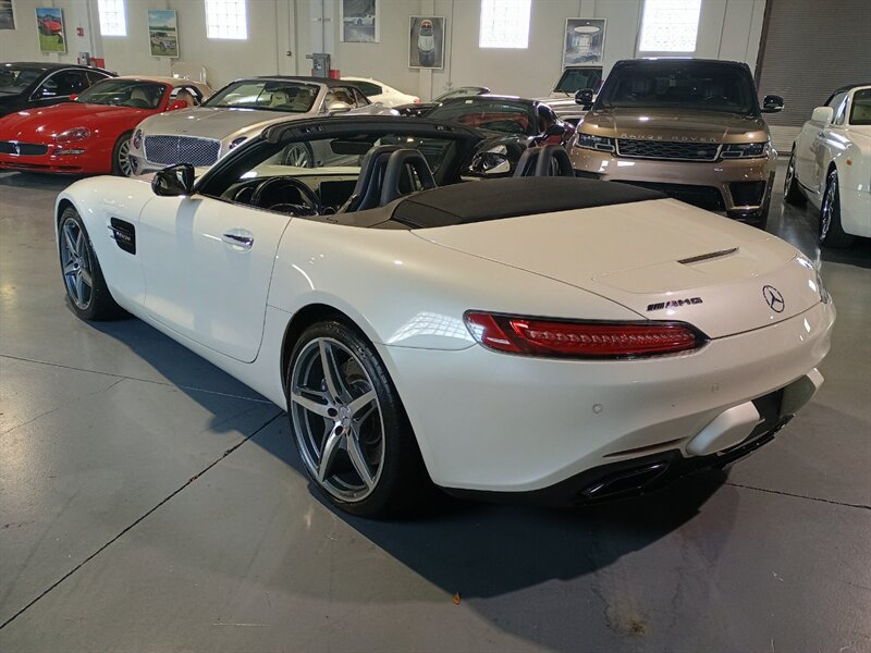 Used 2018 Mercedes-Benz AMG GT Roadster image 4