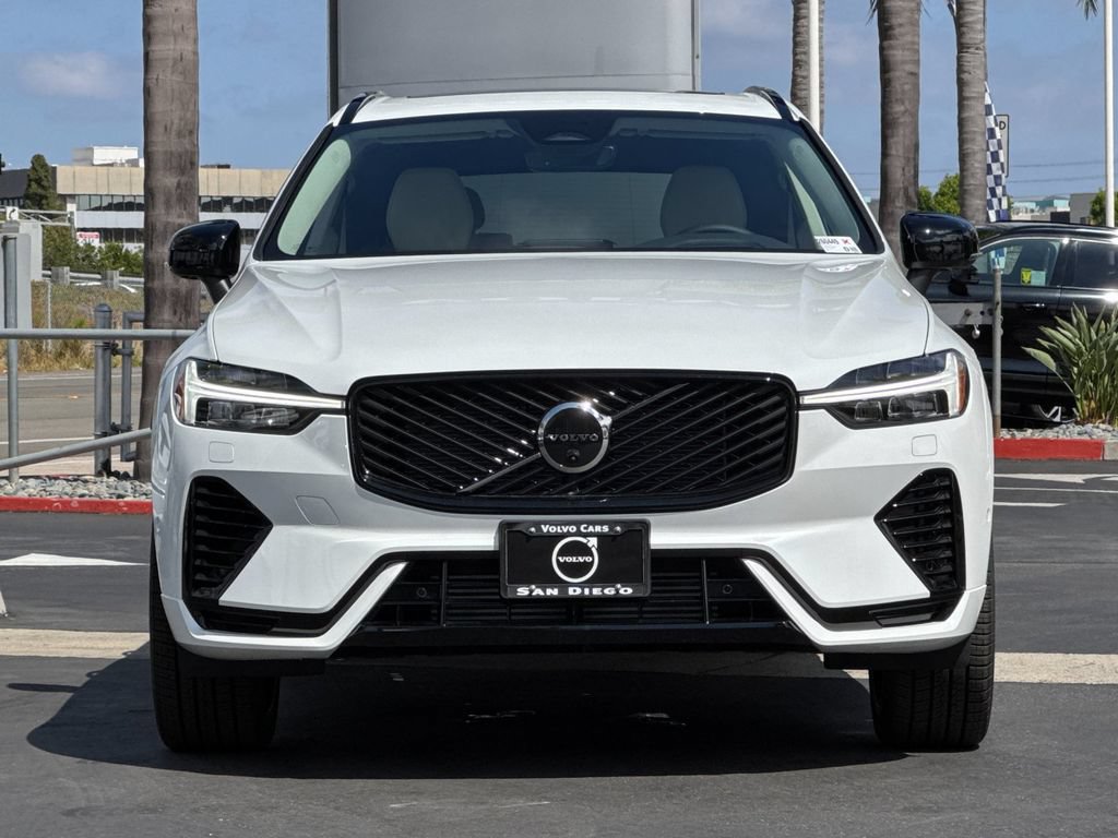 New 2026 Volvo XC60 T8 Ultra w/ Protection Package Premier AWD/4WD image 8