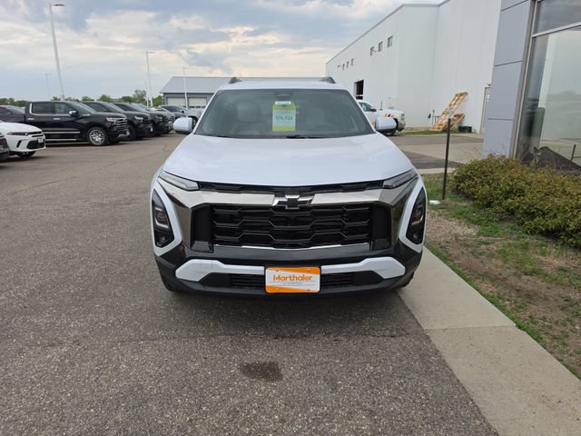 New 2026 Chevrolet Equinox ACTIV w/ Convenience Package III AWD/4WD image 3