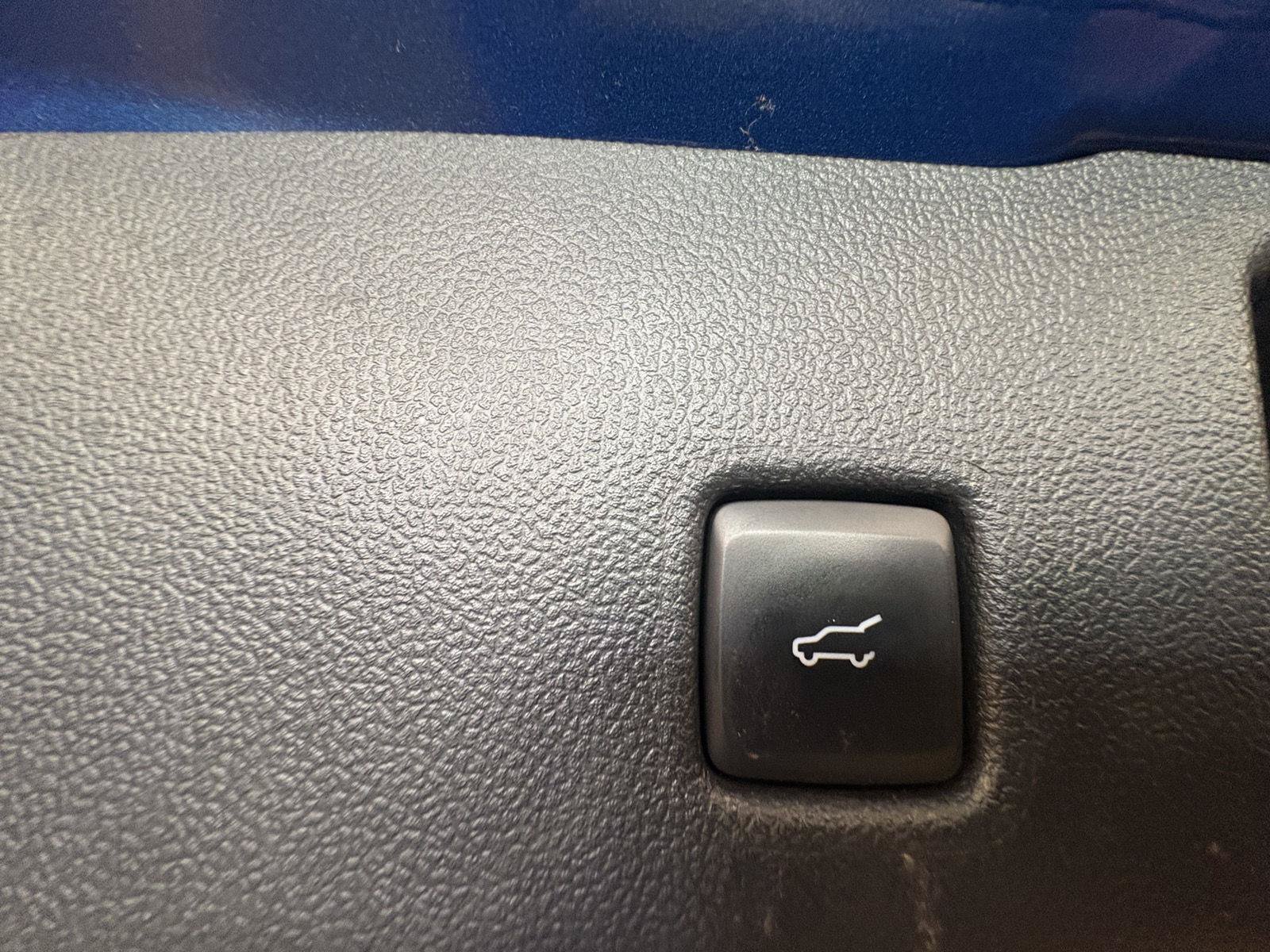 Used 2023 Ford Escape Active w/ Tech Pack #2 AWD/4WD image 19