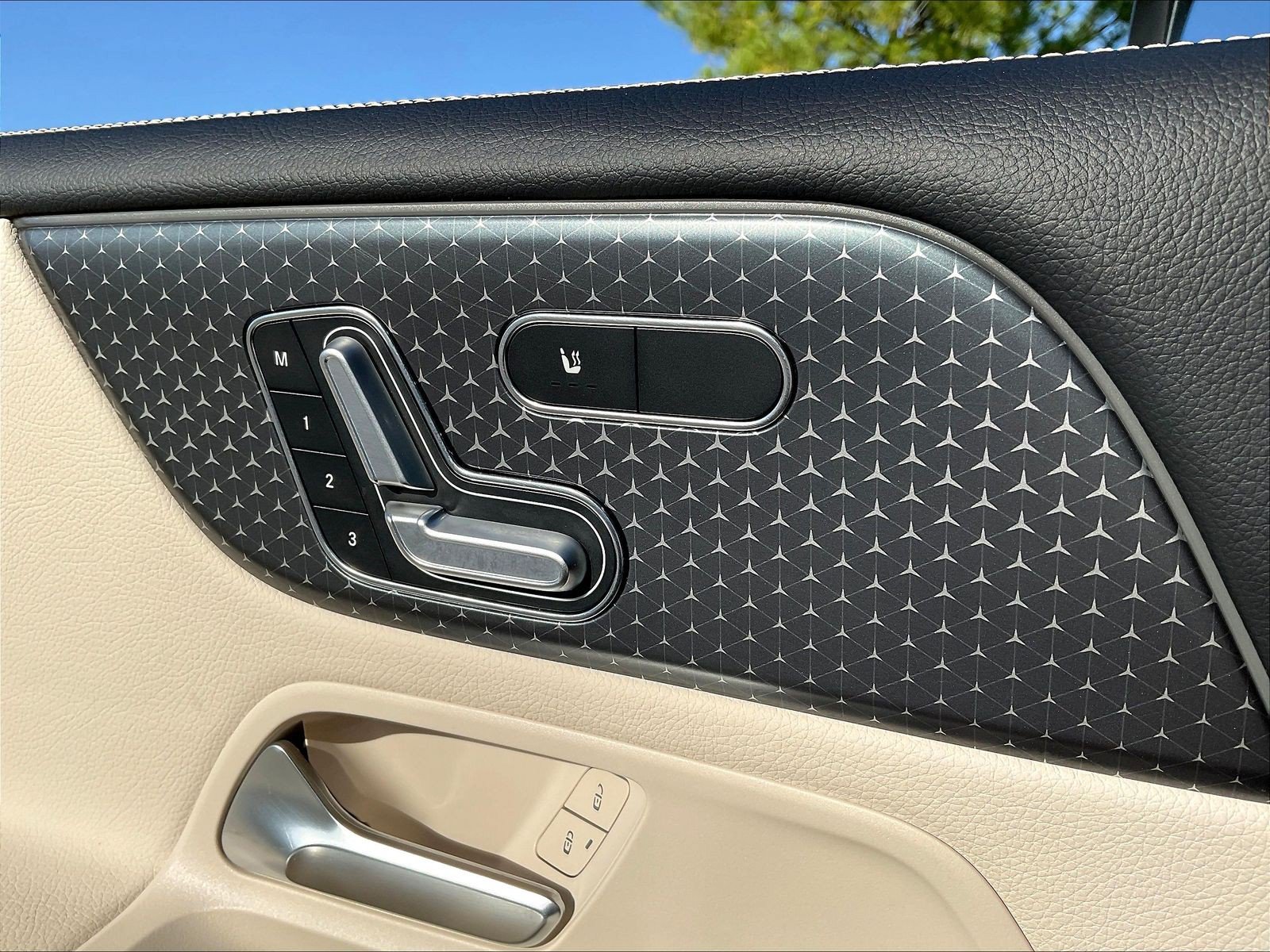 Certified 2026 Mercedes-Benz GLB 250 4MATIC image 37