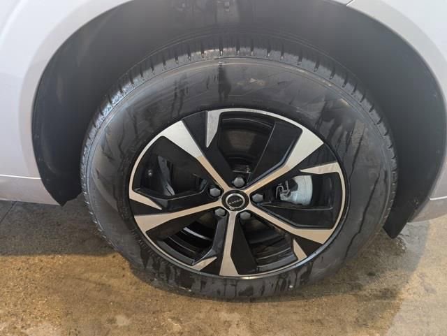 Used 2026 Volvo XC60 B5 Core w/ Climate Package image 7