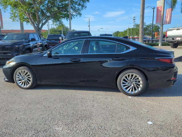 Used 2019 Lexus ES 350 w/ Luxury Package image 8