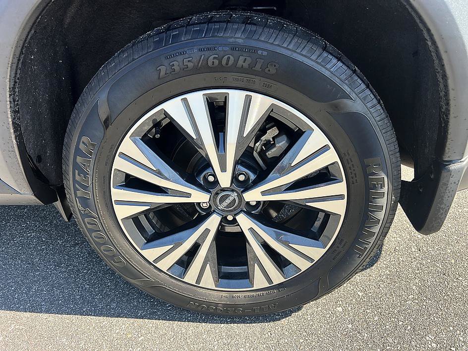 Used 2022 Nissan Rogue SV FWD image 10