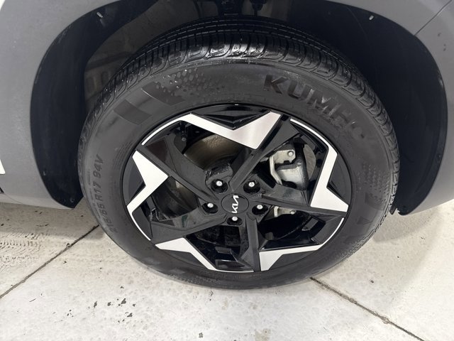 Certified 2025 Kia Seltos S FWD image 16