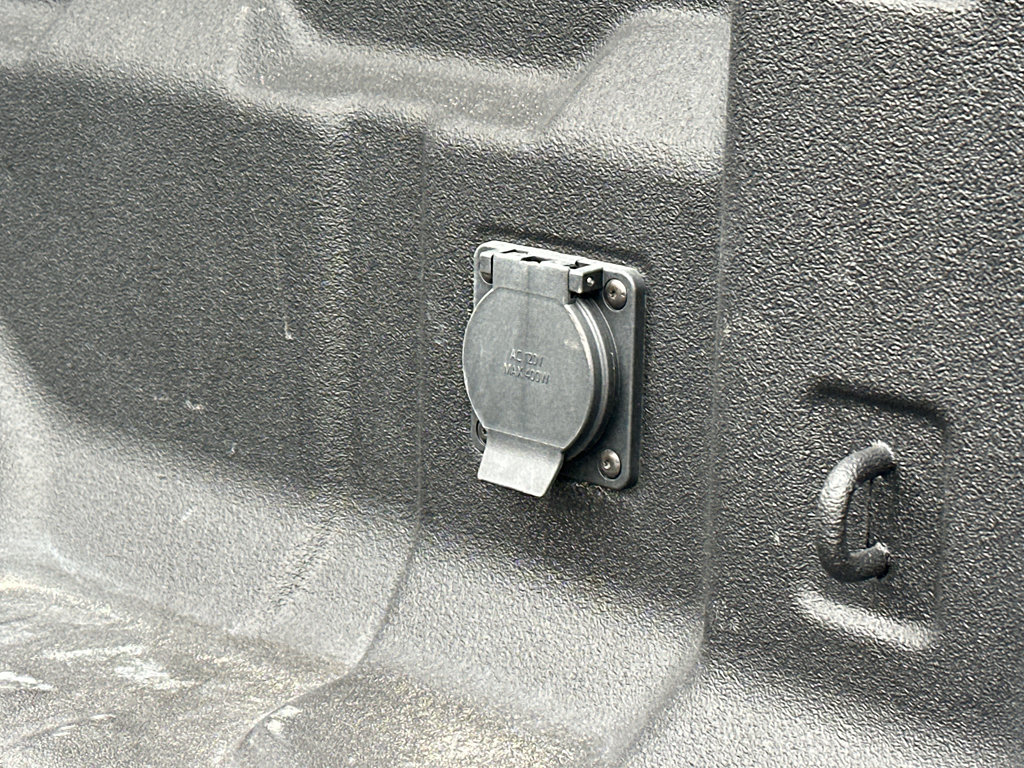 Used 2024 GMC Canyon AT4X AWD/4WD image 10