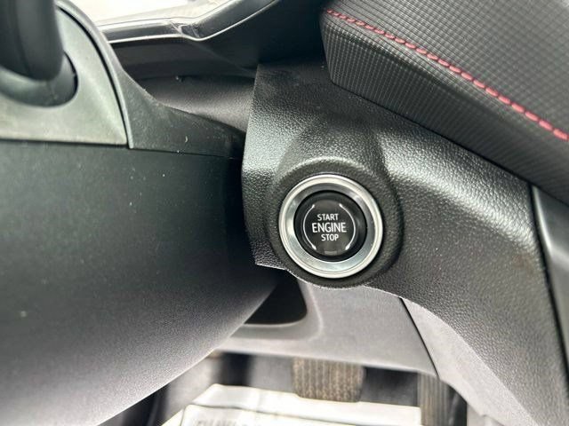 Used 2021 Chevrolet TrailBlazer RS w/ Technology Package FWD image 18