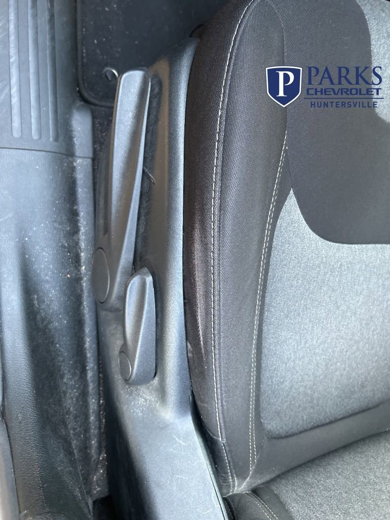 Used 2017 Jeep Cherokee Sport image 9