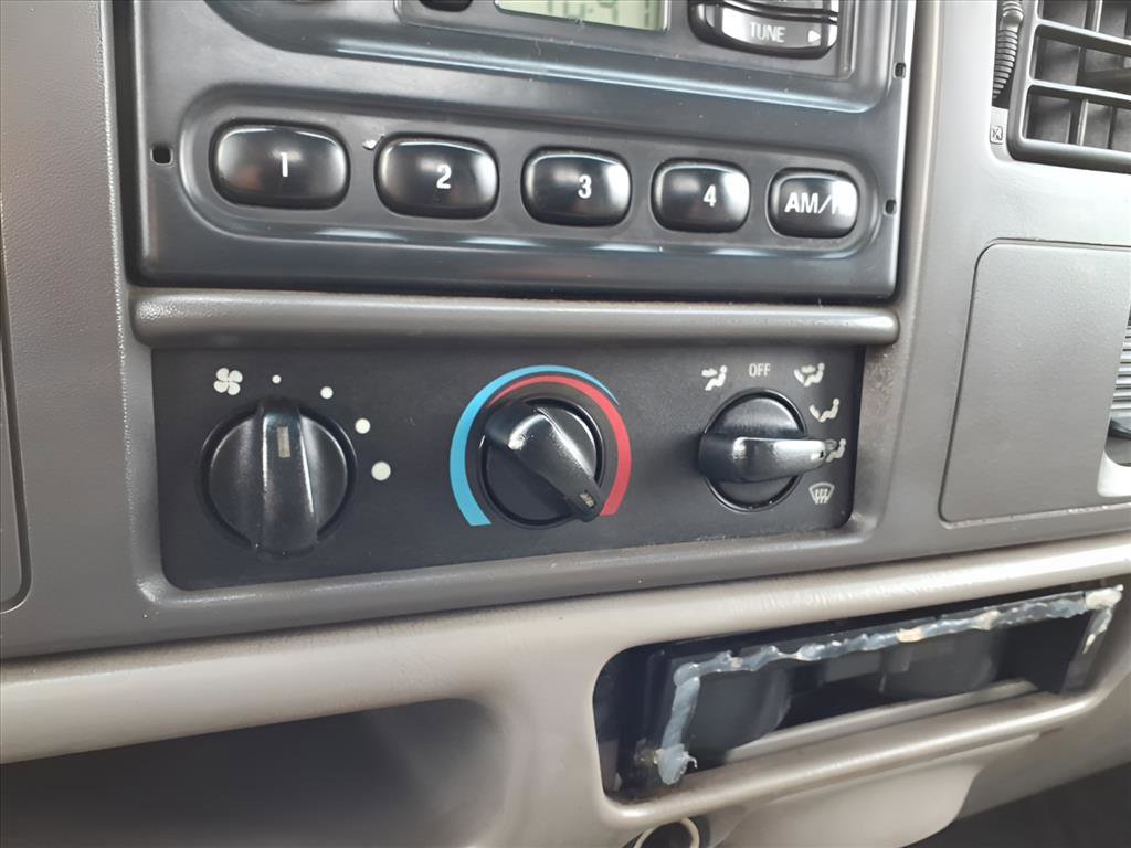 Used 1999 Ford F550 2WD Regular Cab Super Duty image 18