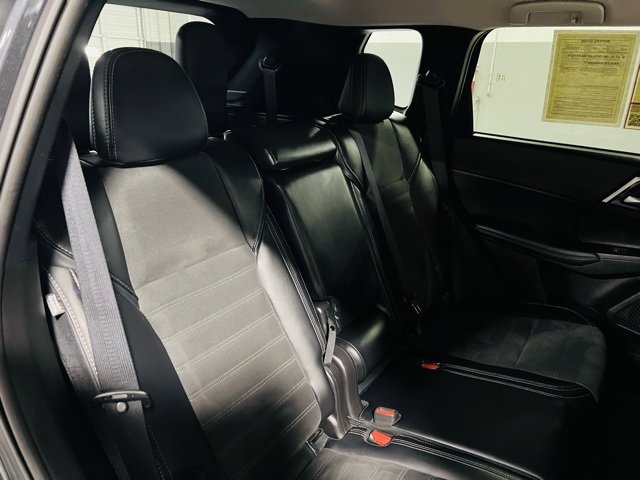 Used 2024 Mitsubishi Outlander SE image 29