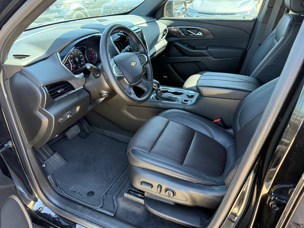 Used 2024 Chevrolet Traverse High Country image 10