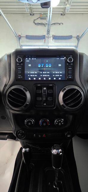 Used 2016 Jeep Wrangler Unlimited Willys image 16