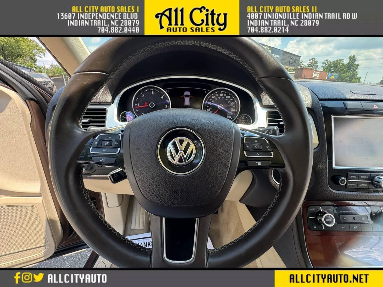 Used 2014 Volkswagen Touareg TDI AWD/4WD image 32