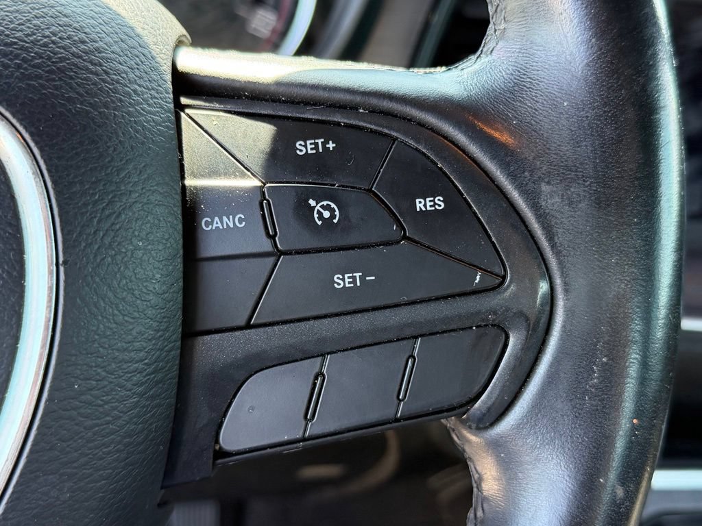 Used 2018 Dodge Challenger SXT RWD image 14