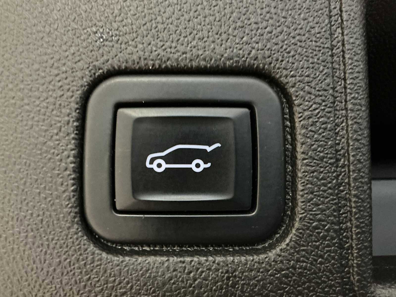 Used 2022 GMC Terrain SLT image 32