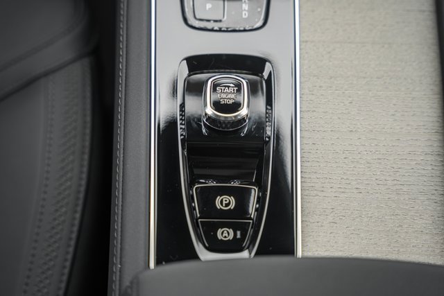 New 2026 Volvo XC90 B6 Plus w/ Protection Package Premier image 26