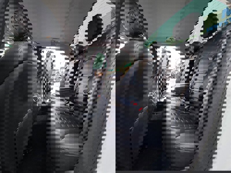 Used 2015 Mercedes-Benz C 300 4MATIC Sedan image 15