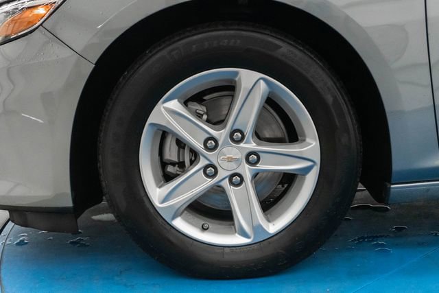 Used 2024 Chevrolet Malibu LS image 2
