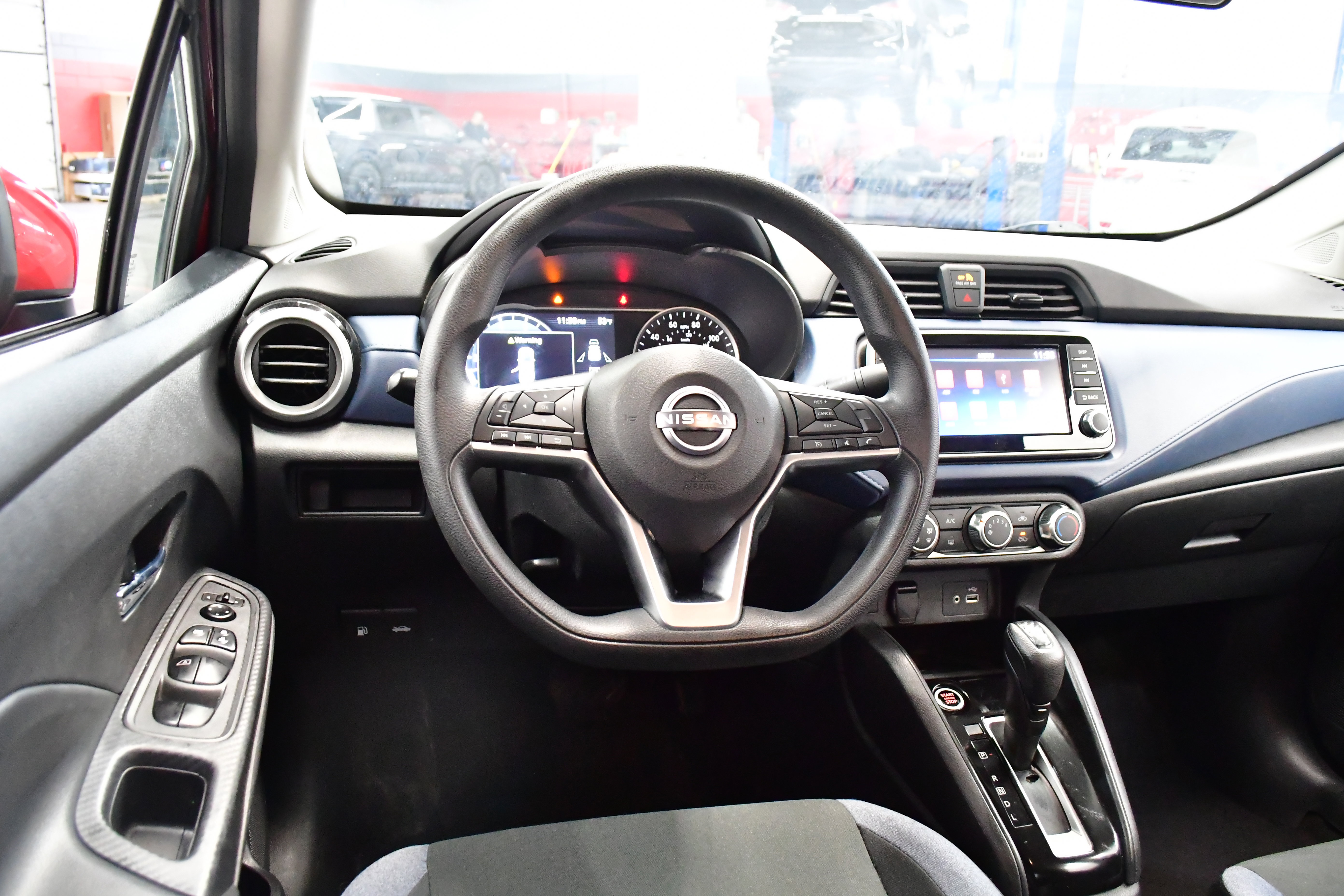 Used 2025 Nissan Versa SV FWD image 8