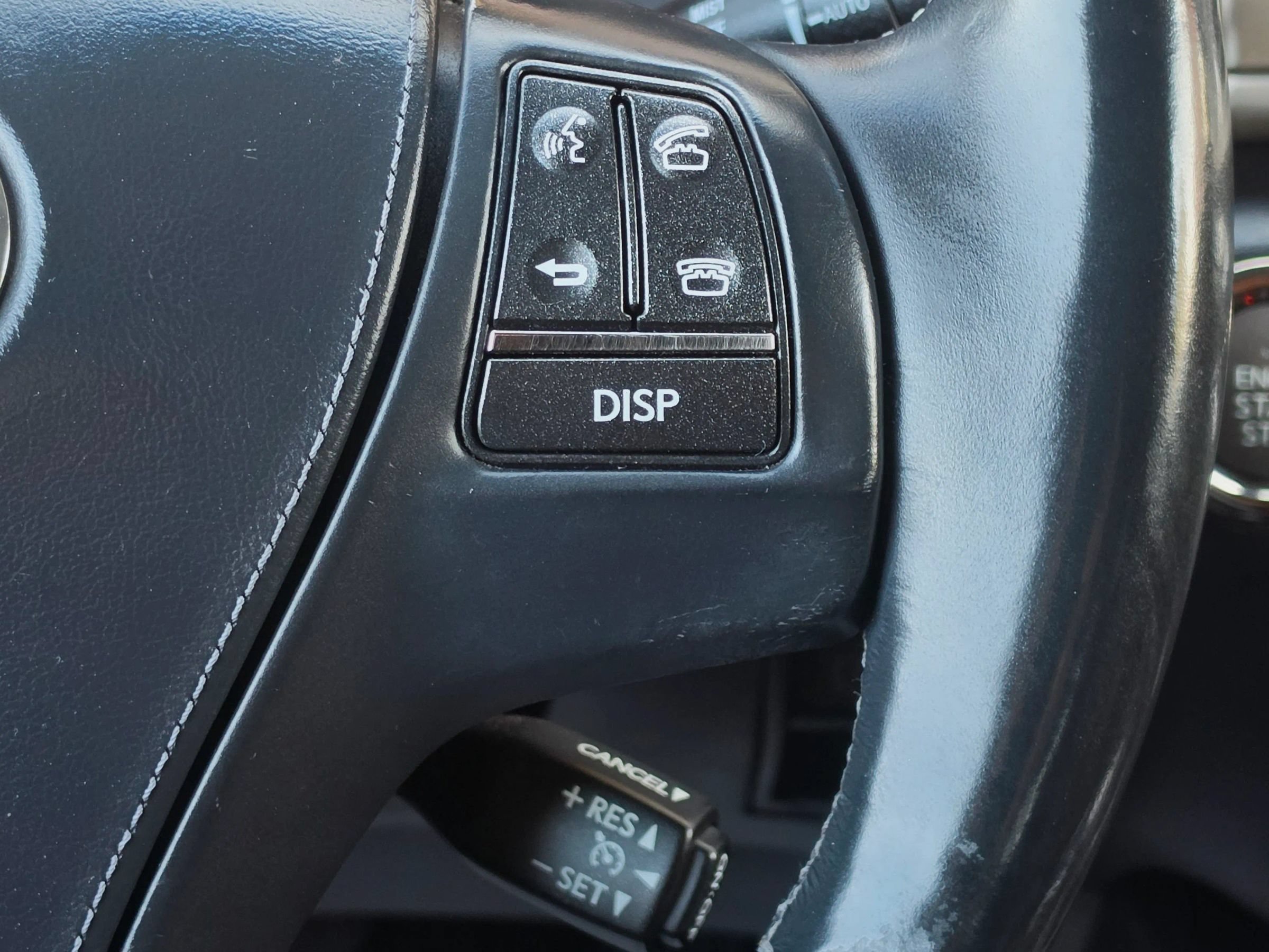 Used 2014 Lexus LS 460 w/ Comfort Package RWD image 25